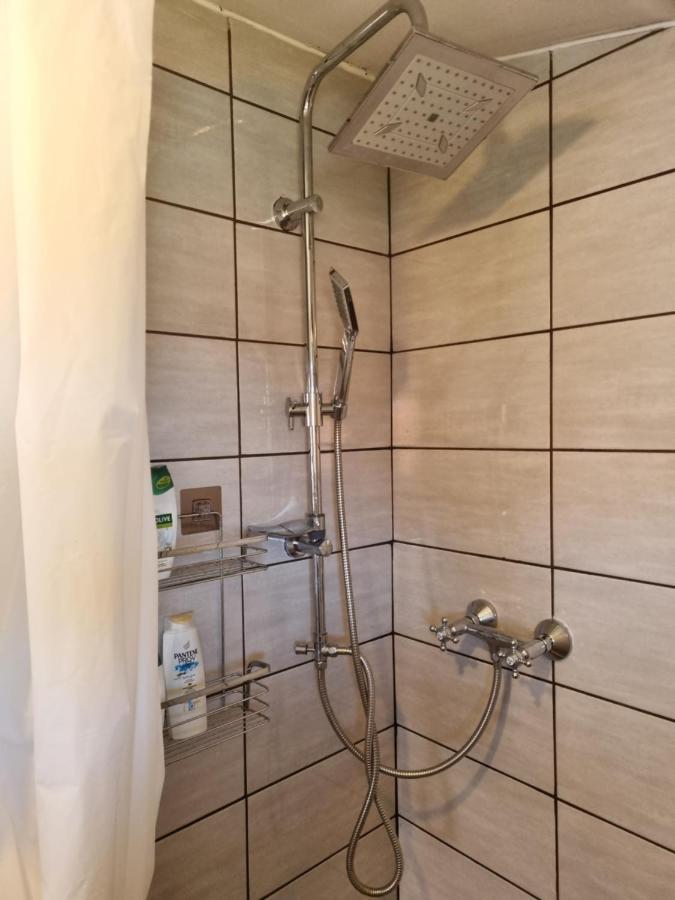 Appartamento Caci Črni Kal Esterno foto